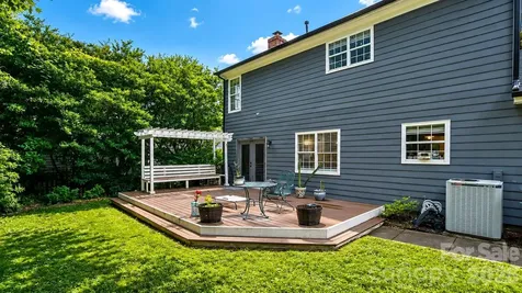 6901 Daerwood Place Charlotte NC 28215