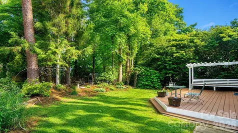 6901 Daerwood Place Charlotte NC 28215