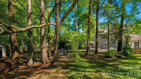 6901 Daerwood Place Charlotte NC 28215