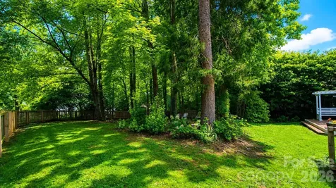 6901 Daerwood Place Charlotte NC 28215