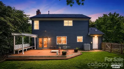 6901 Daerwood Place Charlotte NC 28215