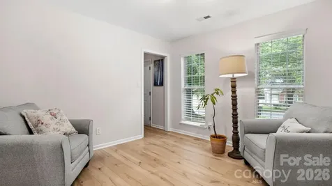 6901 Daerwood Place Charlotte NC 28215