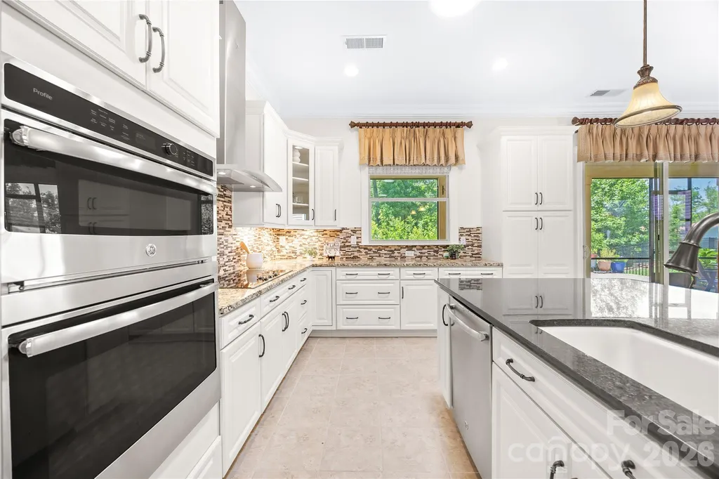 124 Chimney Rock Court Denver NC 28037