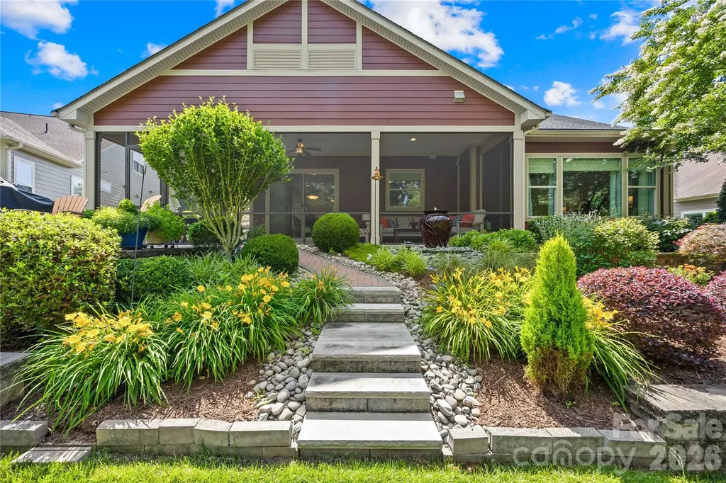 124 Chimney Rock Court Denver NC 28037