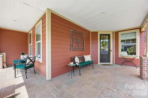 124 Chimney Rock Court Denver NC 28037