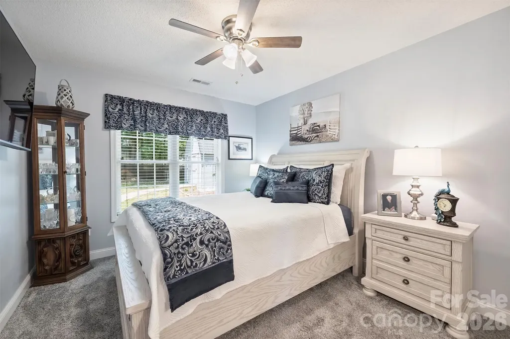1302 Laurel Woods Drive Gastonia NC 28052
