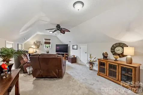 1302 Laurel Woods Drive Gastonia NC 28052