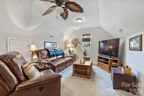 1302 Laurel Woods Drive Gastonia NC 28052