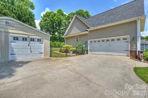 1302 Laurel Woods Drive Gastonia NC 28052