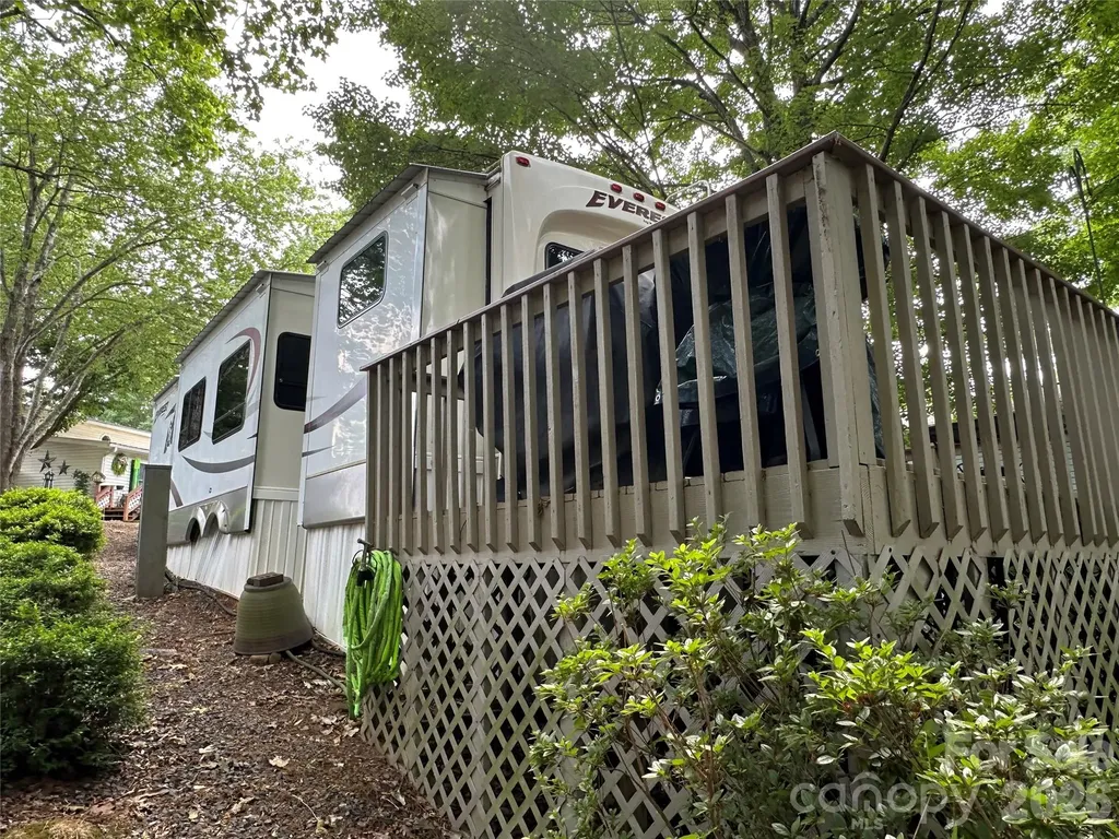 114 Oak Street New London NC 28127