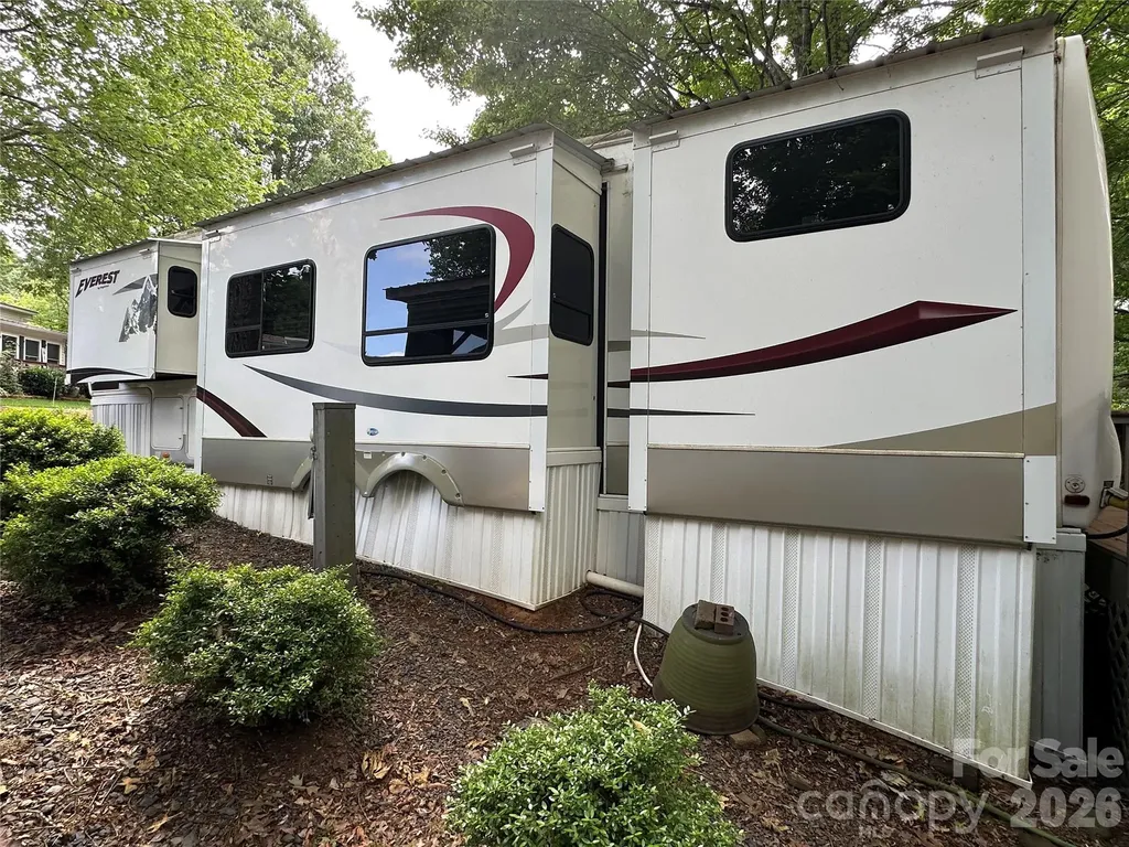 114 Oak Street New London NC 28127