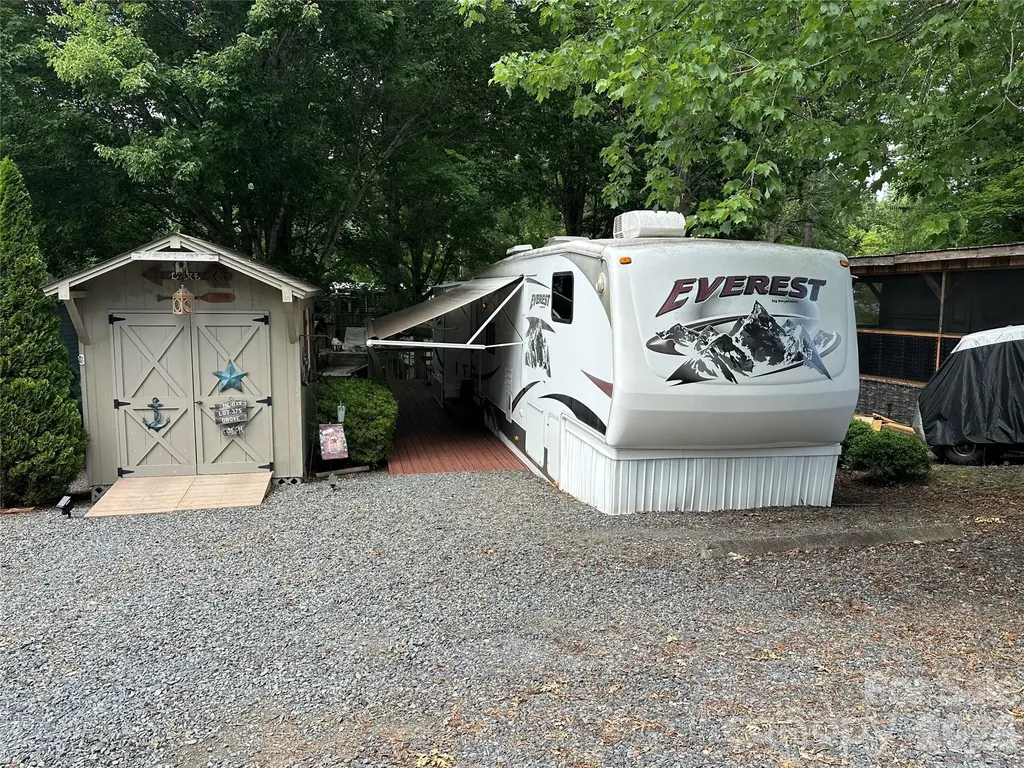 114 Oak Street New London NC 28127