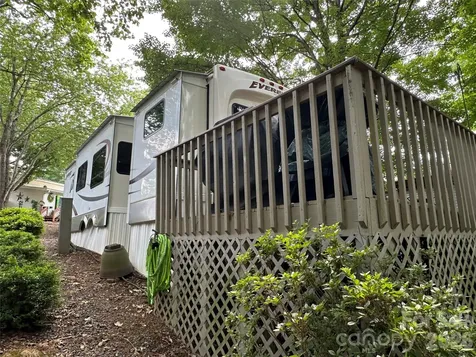 114 Oak Street New London NC 28127