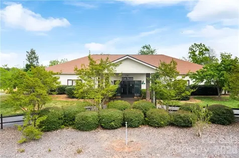114 Oak Street New London NC 28127