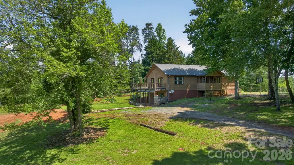 66 Misery Ridge Trail Mill Spring NC 28756
