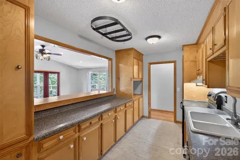 66 Misery Ridge Trail Mill Spring NC 28756