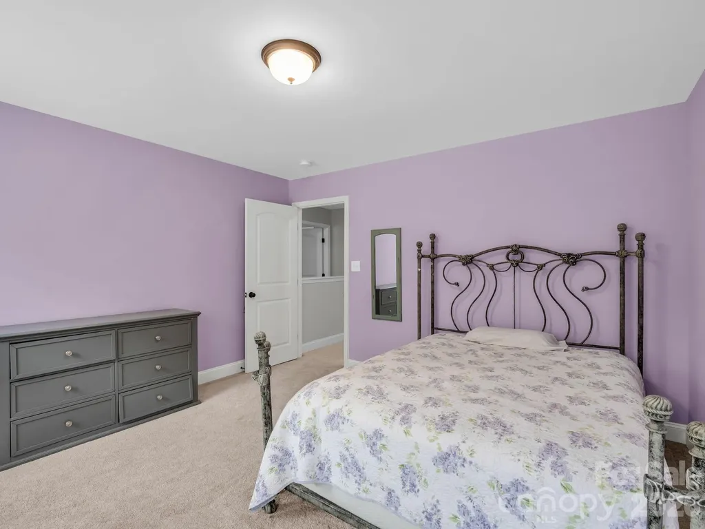 905 Rolling Road Lincolnton NC 28092