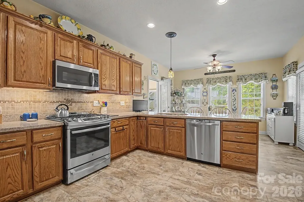 606 Carriage Commons Drive Hendersonville NC 28791