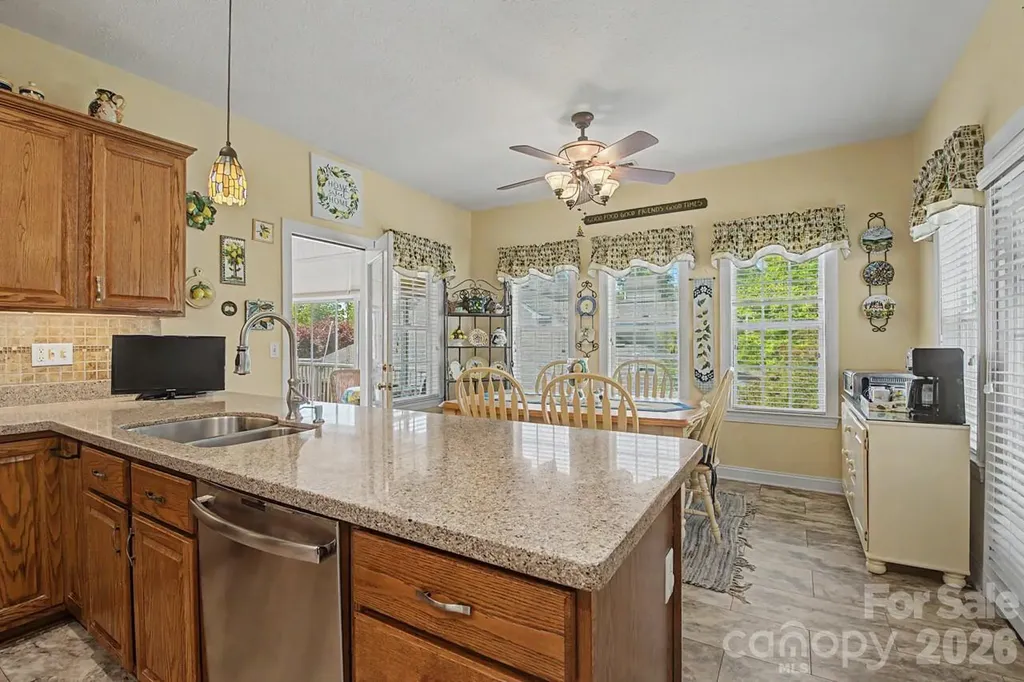 606 Carriage Commons Drive Hendersonville NC 28791
