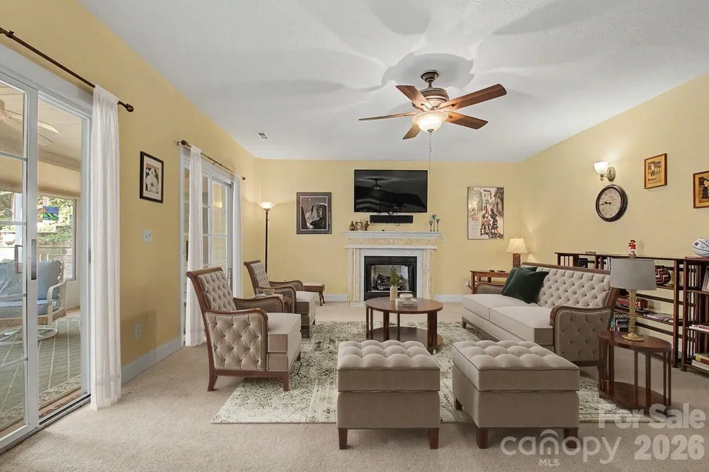 606 Carriage Commons Drive Hendersonville NC 28791