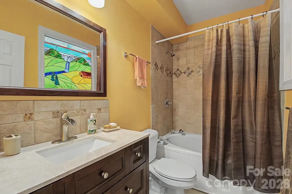 606 Carriage Commons Drive Hendersonville NC 28791