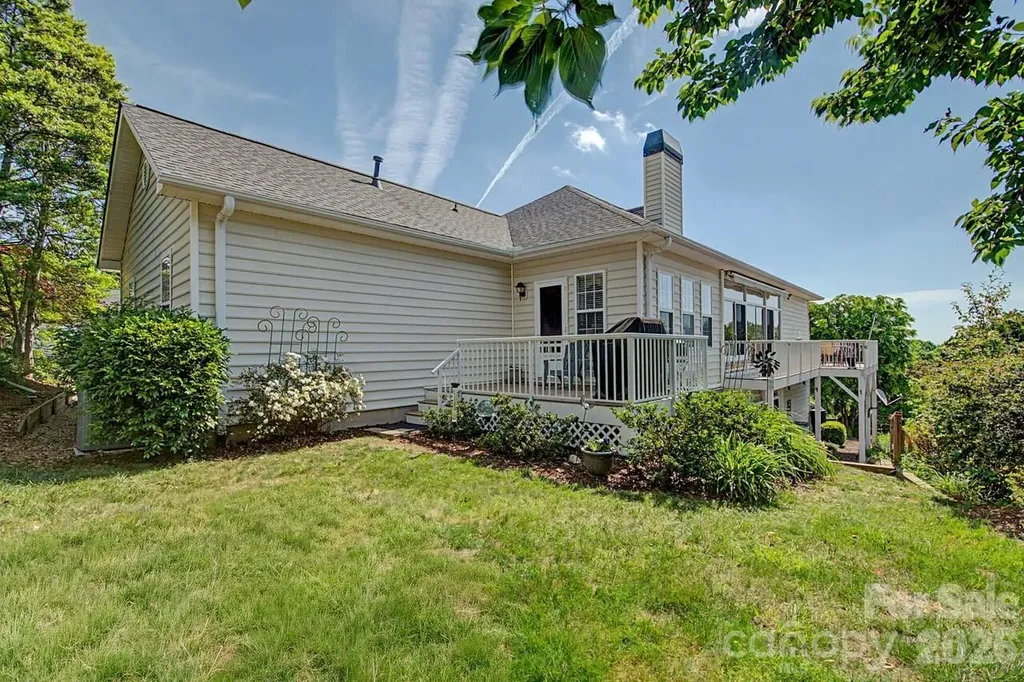 606 Carriage Commons Drive Hendersonville NC 28791