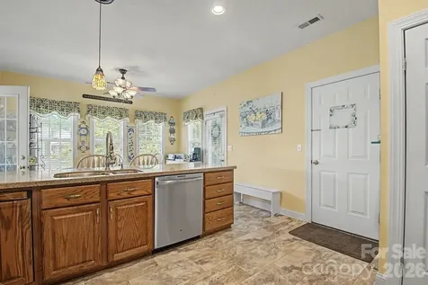 606 Carriage Commons Drive Hendersonville NC 28791