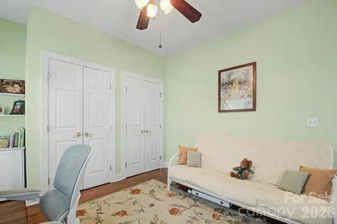 606 Carriage Commons Drive Hendersonville NC 28791