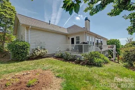 606 Carriage Commons Drive Hendersonville NC 28791
