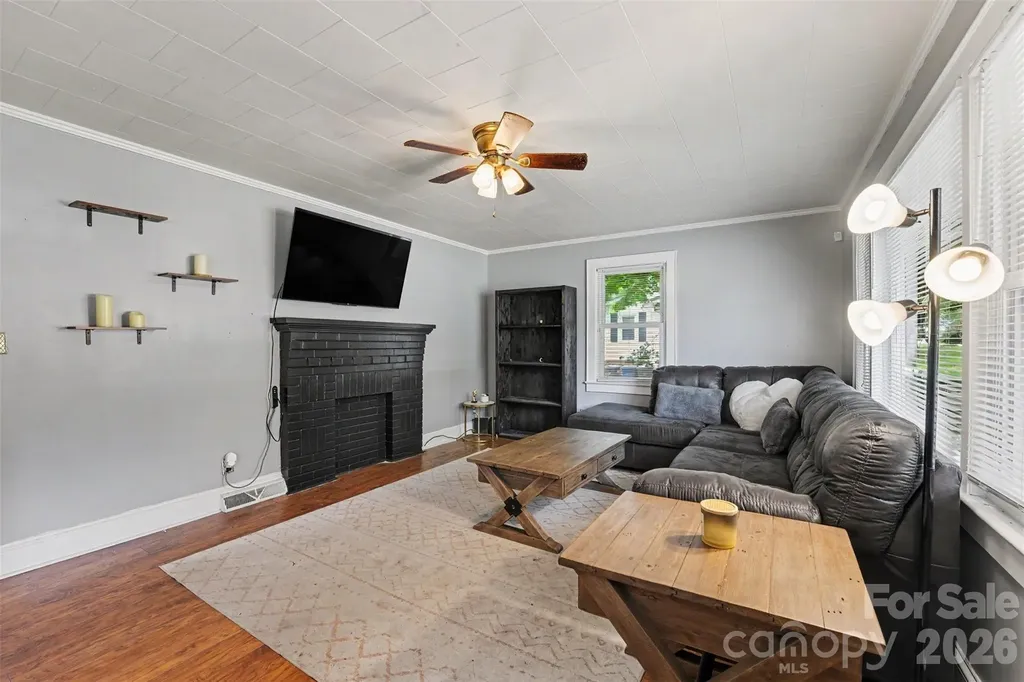 2039 Cline Street Statesville NC 28677