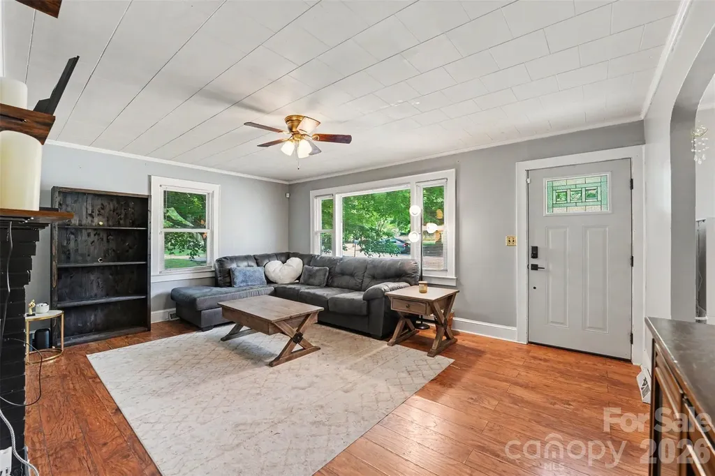 2039 Cline Street Statesville NC 28677