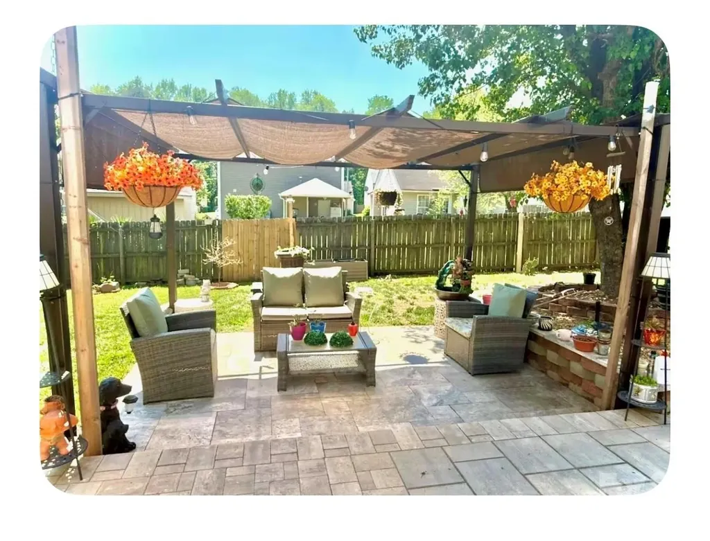 409 Goosedown Court Charlotte NC 28216