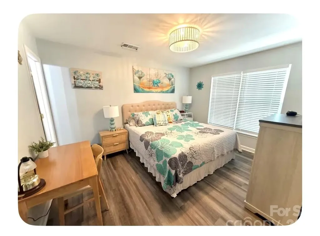 409 Goosedown Court Charlotte NC 28216