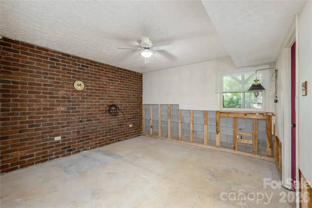 102 Valley Vista Drive Black Mountain NC 28711