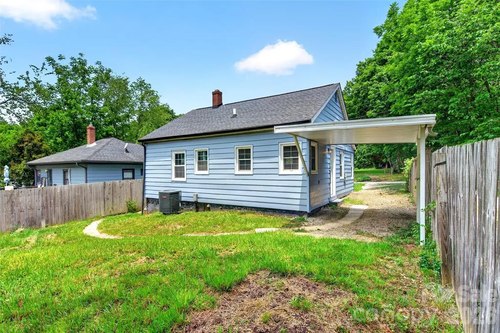 24 Dallas Street Asheville NC 28806