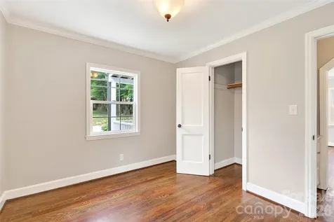 24 Dallas Street Asheville NC 28806