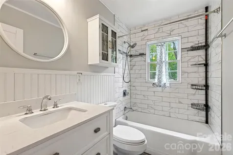 24 Dallas Street Asheville NC 28806
