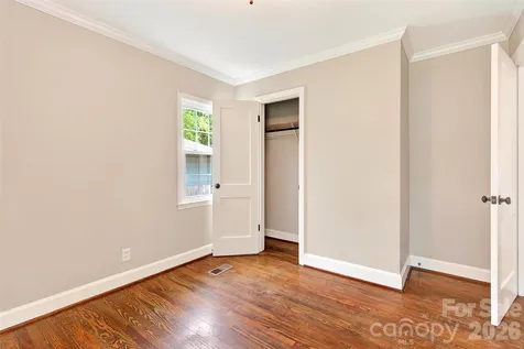 24 Dallas Street Asheville NC 28806