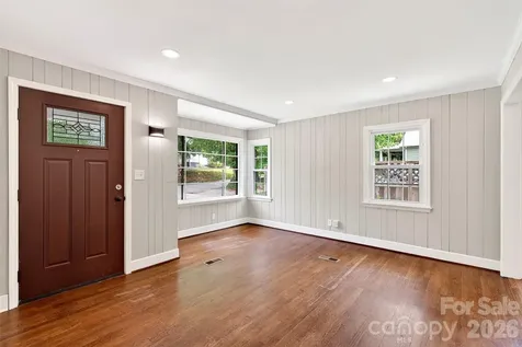 24 Dallas Street Asheville NC 28806