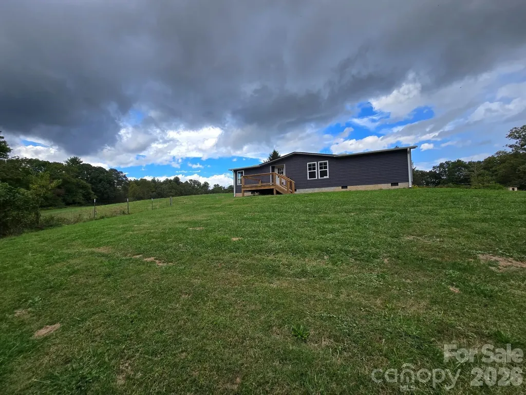 128 Cook Lane Mills River NC 28759