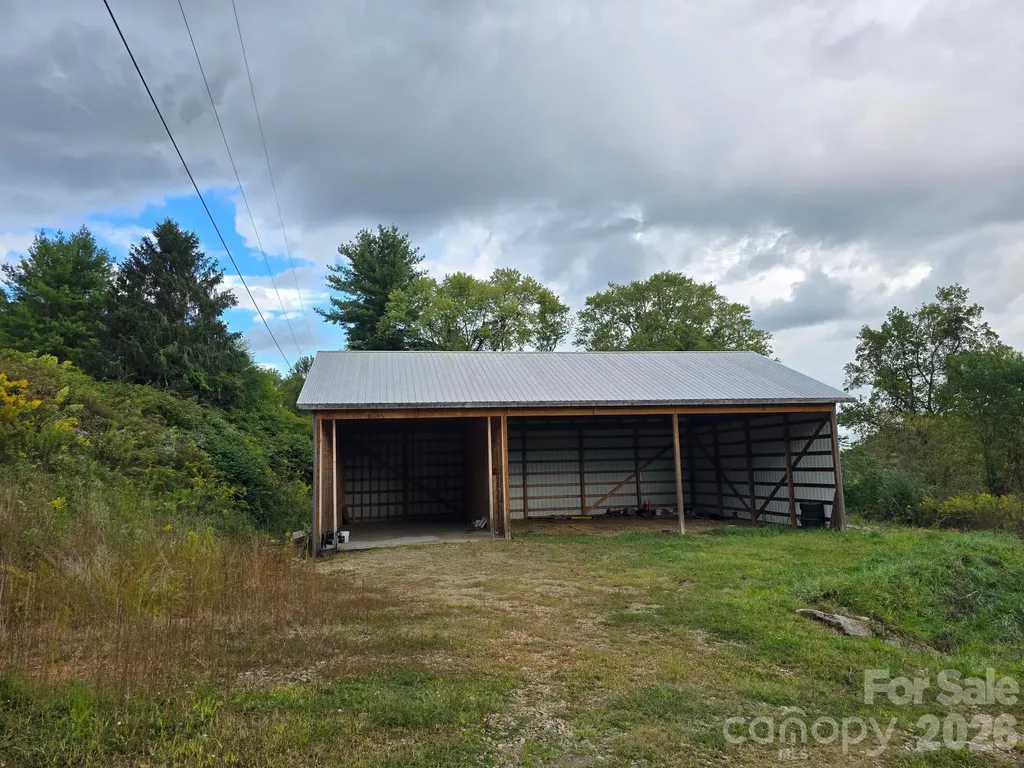 128 Cook Lane Mills River NC 28759