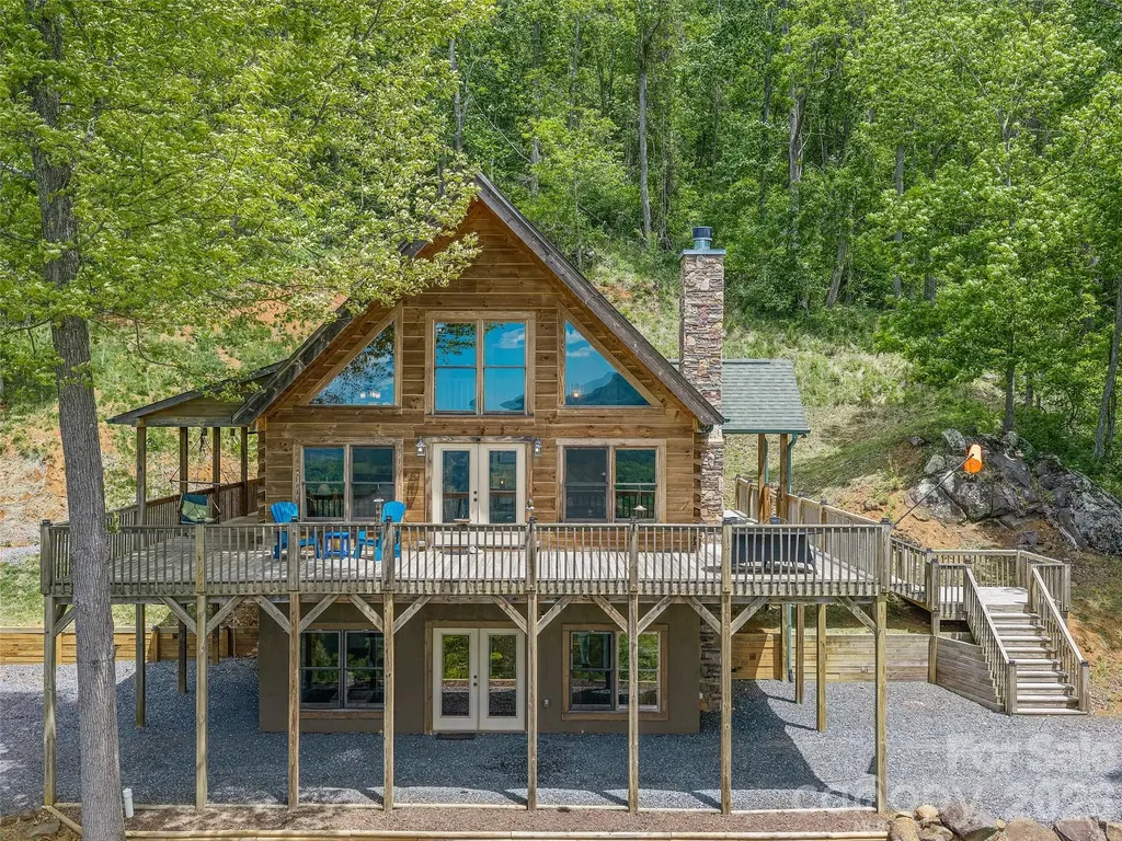 483 Birdie Lane Bakersville NC 28705