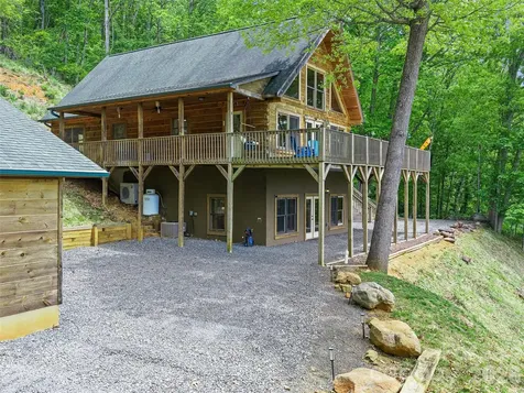 483 Birdie Lane Bakersville NC 28705