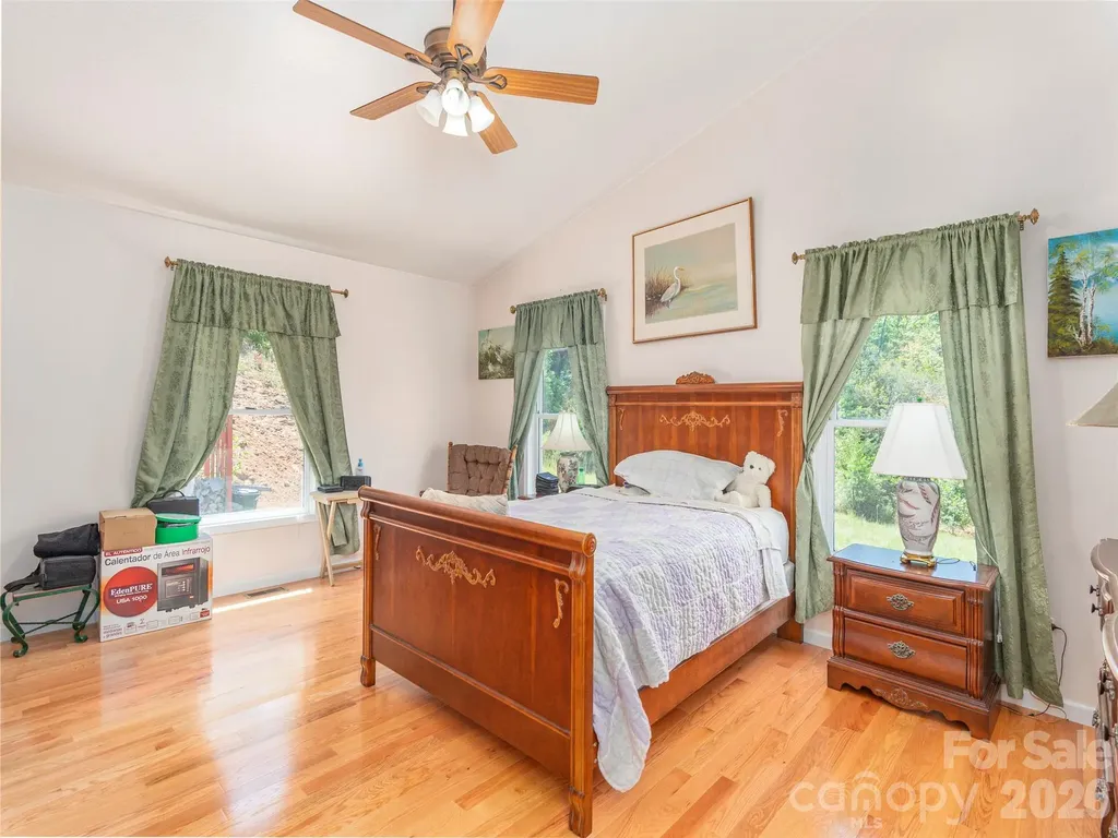 1120 Jacobs Branch Road Franklin NC 28734