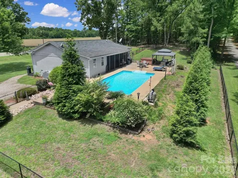 1516 Lowrys Highway Chester SC 29706