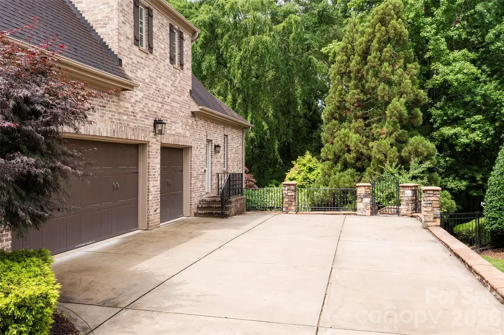 1616 Lookout Circle Waxhaw NC 28173