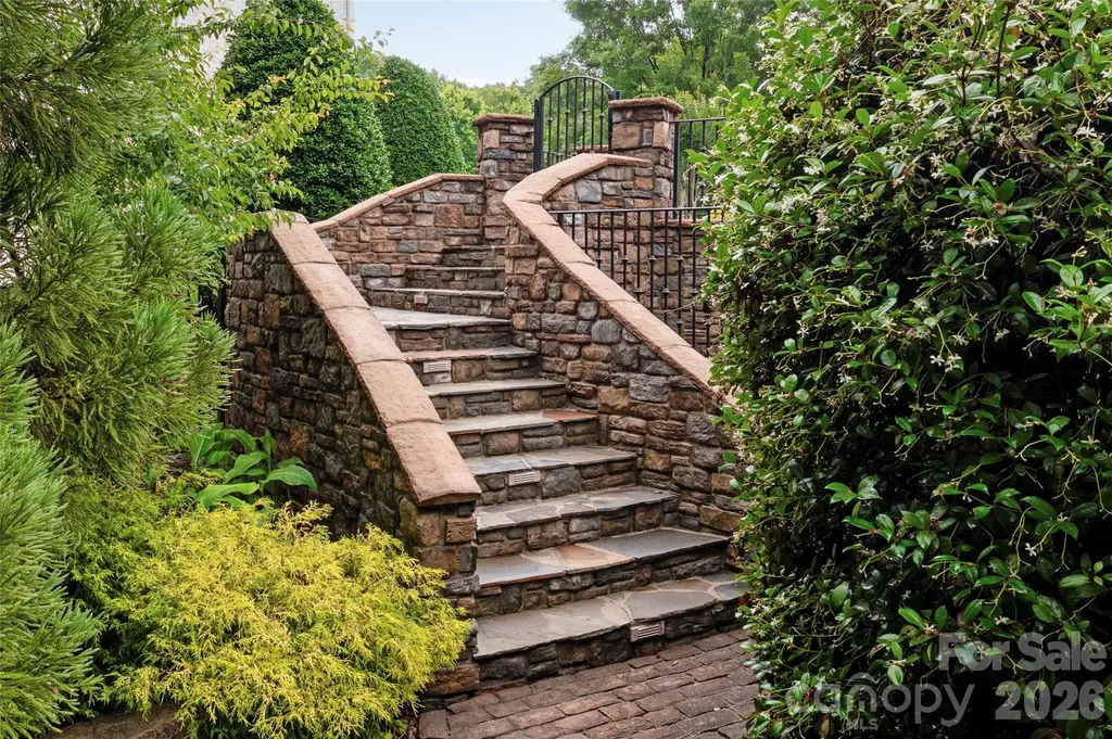 1616 Lookout Circle Waxhaw NC 28173