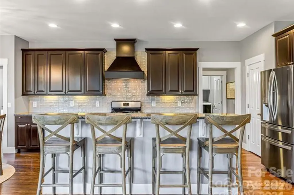 61 Barnrock Drive Mills River NC 28759