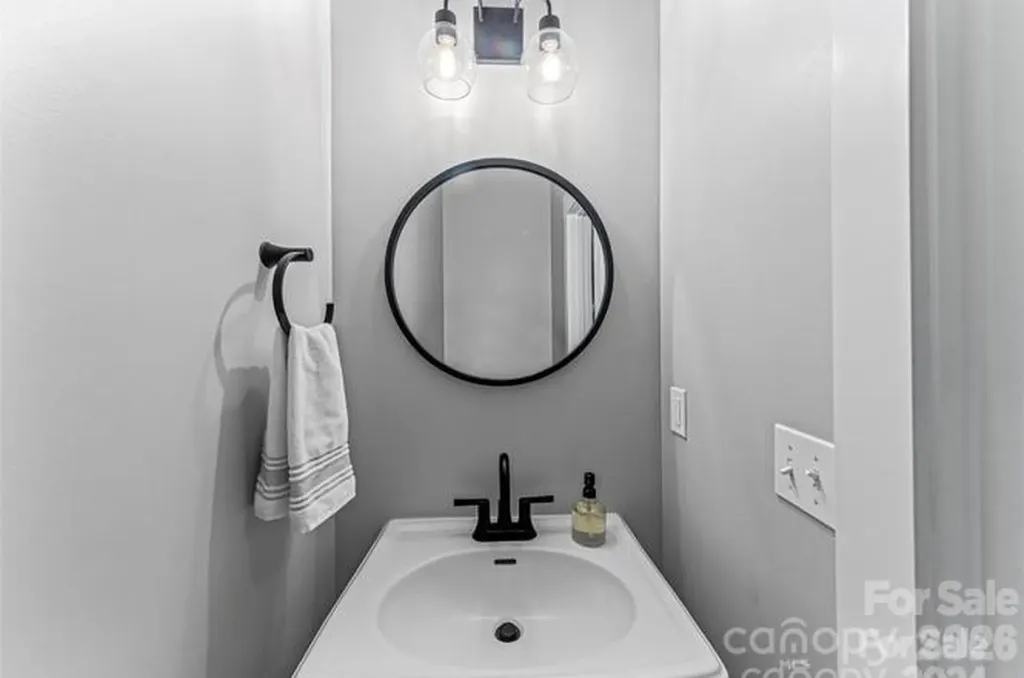 61 Barnrock Drive Mills River NC 28759