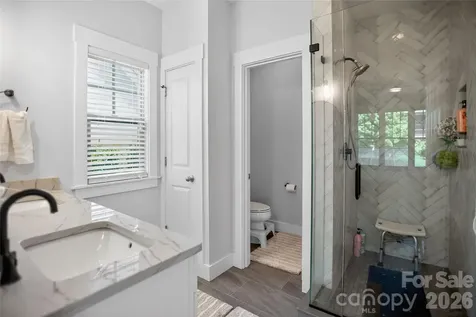 61 Barnrock Drive Mills River NC 28759